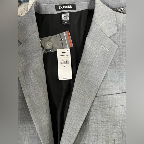 [Express] NWT Extra Slim Gray Wool-Blend
Modern Tech Suit Jacket - Picture 6 of 8